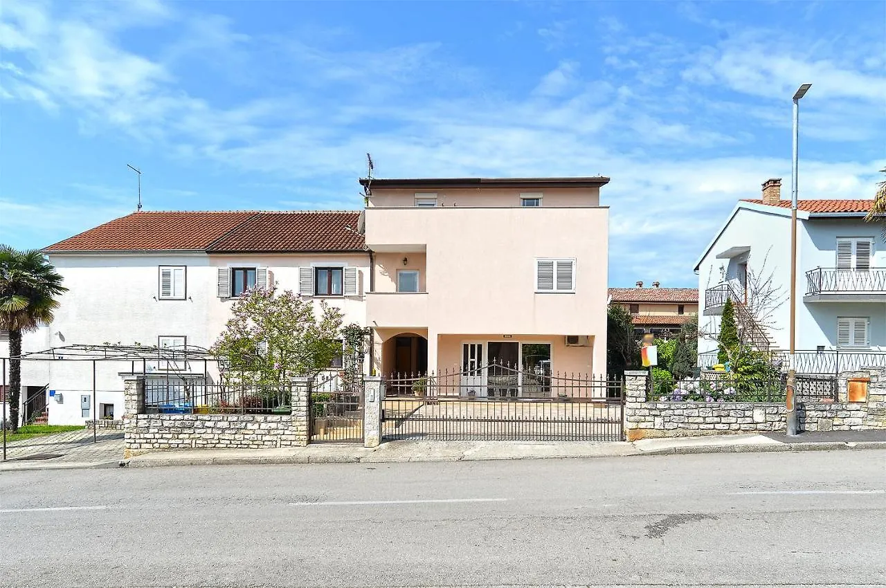 Apartments Milka 2074 Poreč