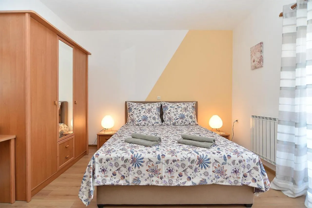 Apartments Milka 2074 Poreč Kroatië