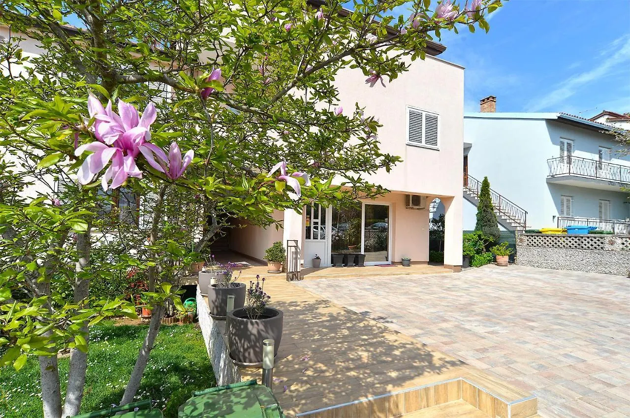 Apartments Milka 2074 Porec
