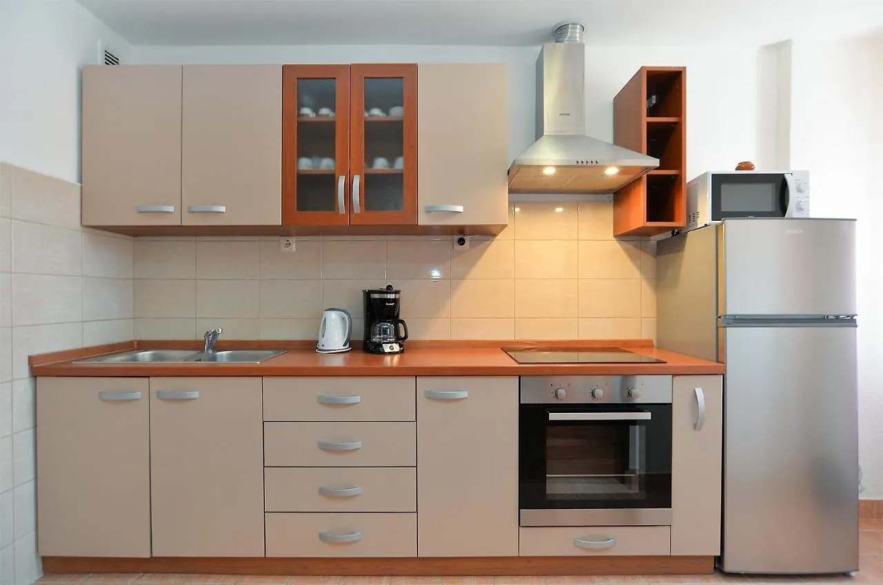 Apartments Milka 2074 Porec Croatia