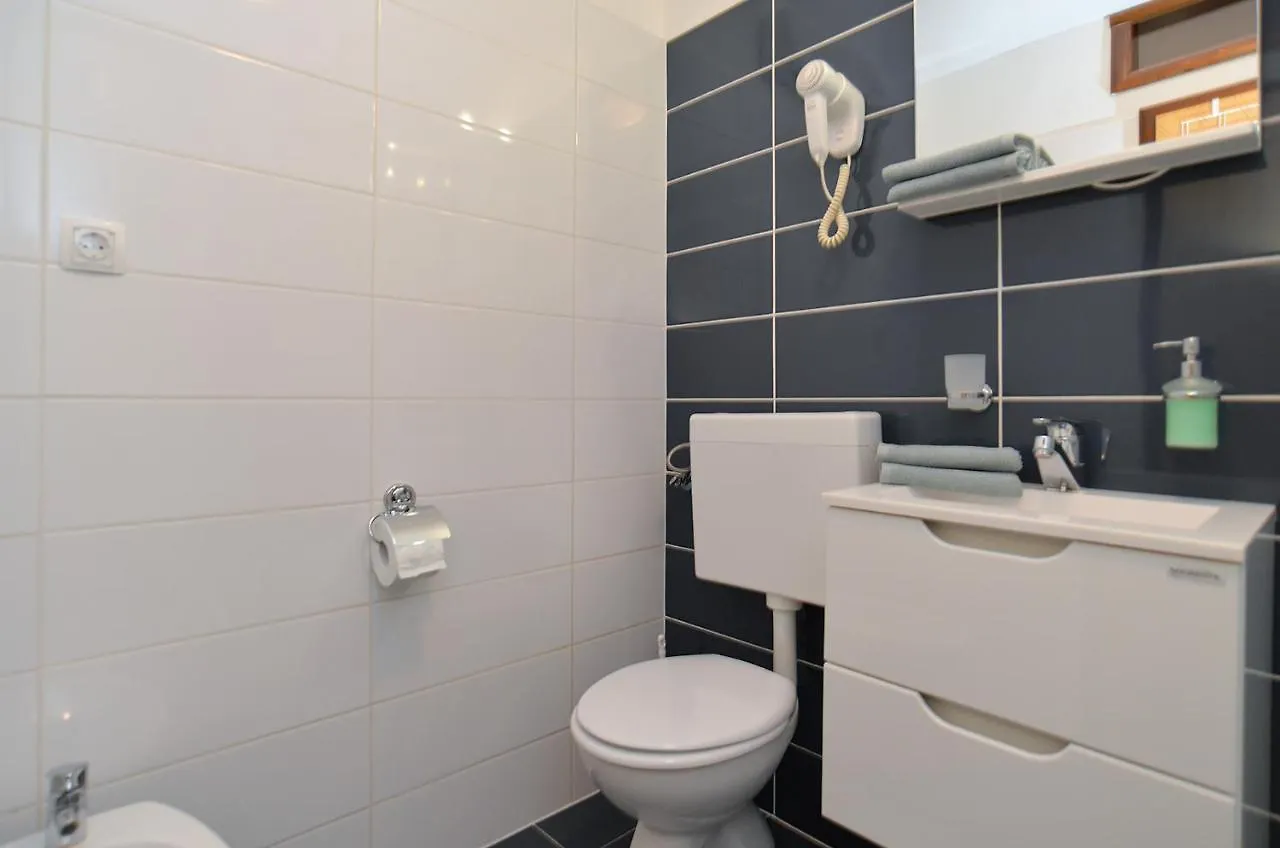 Apartments Milka 2074 Porec