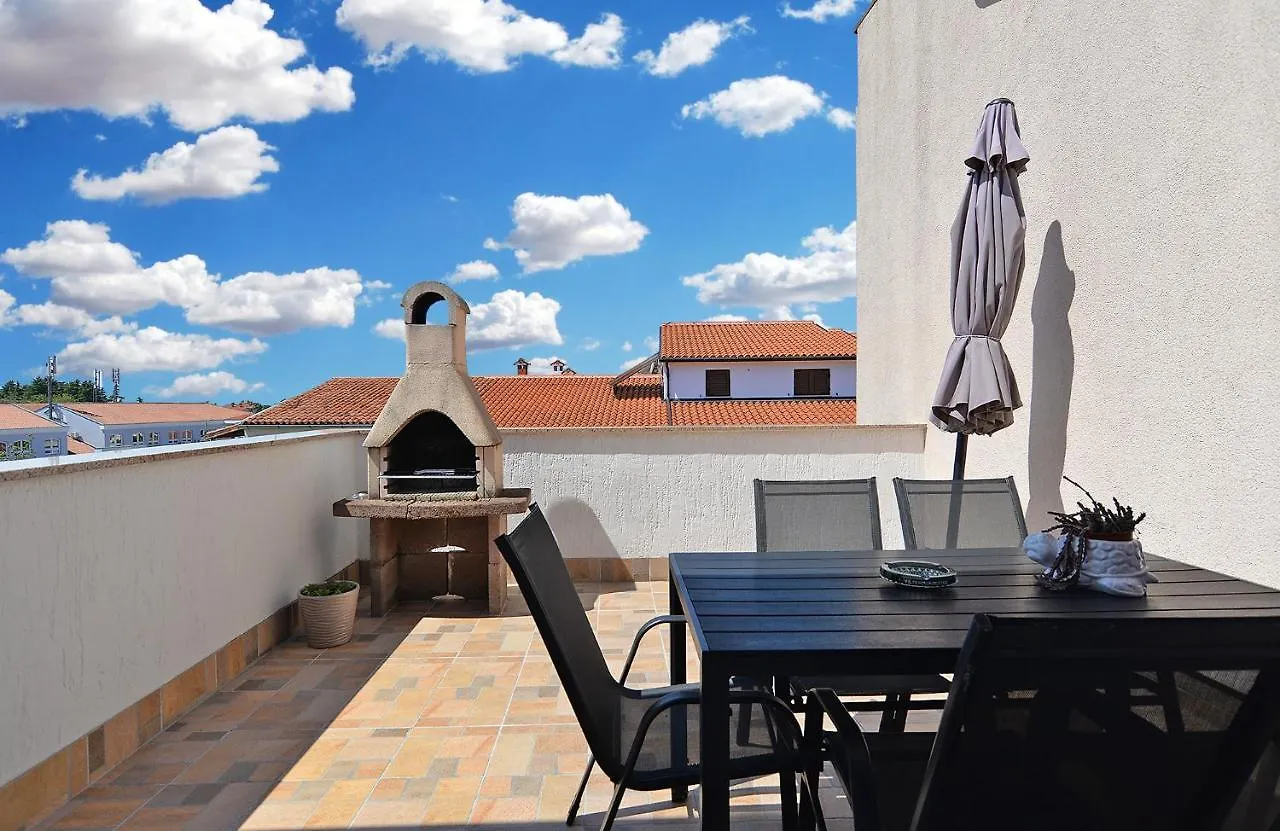 Apartments Milka 2074 Porec Croatia
