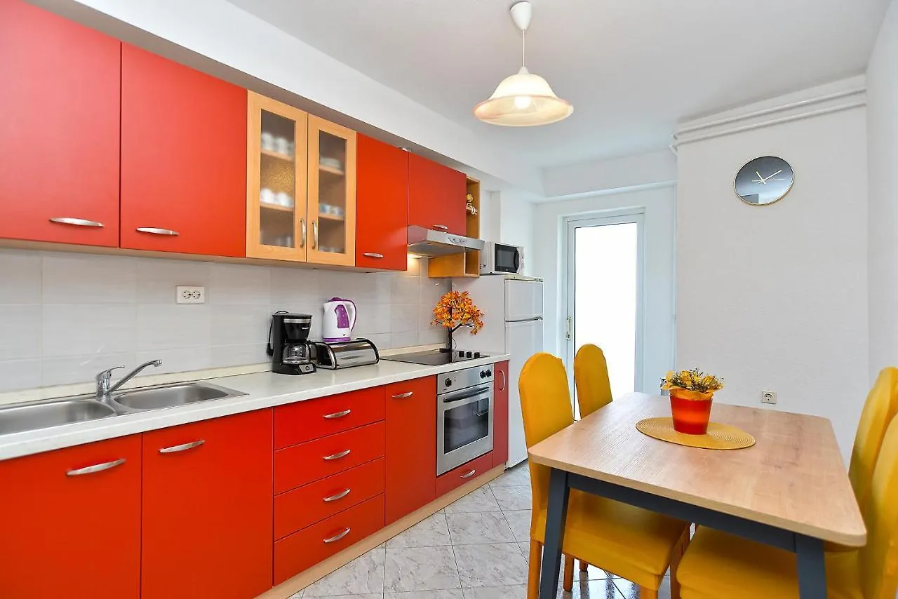 Apartments Milka 2074 Porec